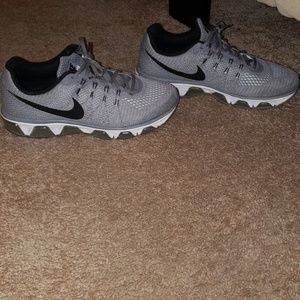 Nike tailwind 8